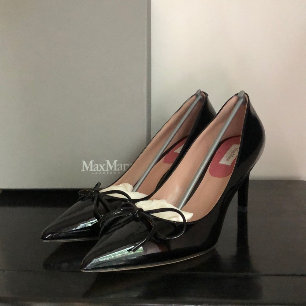 MaxMara Visiera, pristine condition, never worn